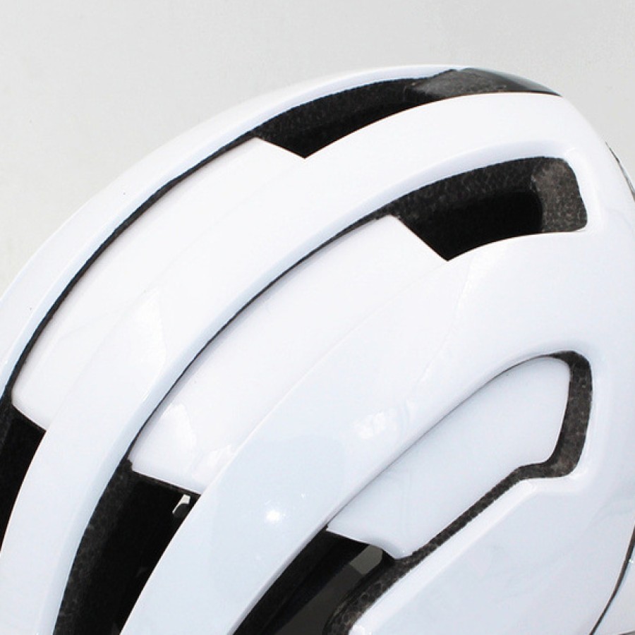Aero Road Performance Helmet view 3